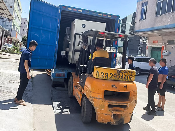 膠帶復卷機傳送檔的距離調(diào)整如何進行操作？